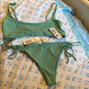 Dippin Daisy’s bikini set